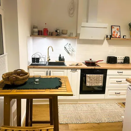 Apartamento Cozy 1-bedroom In The City Centre *